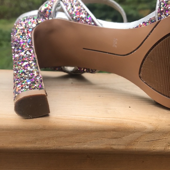 5 inch strappy sandals - Picture 3 of 4